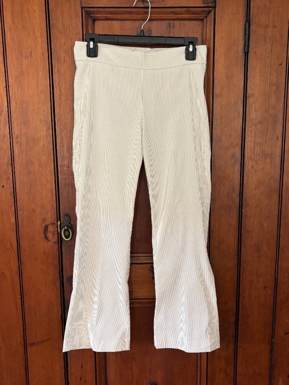 Avenue Montaigne Leo Tan Striped Kick Flare Pull-On Pants Size 4 Like New
